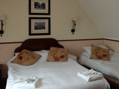The Charlton Inn Blandford Forum Esterno foto